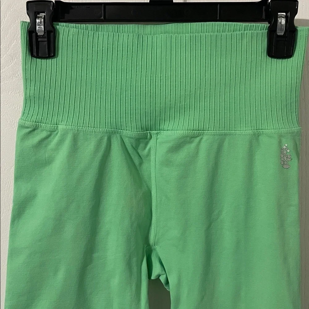 Free People Movement Good Karma Lime Green Leggings Size Medium/Large - Picture 3 of 10